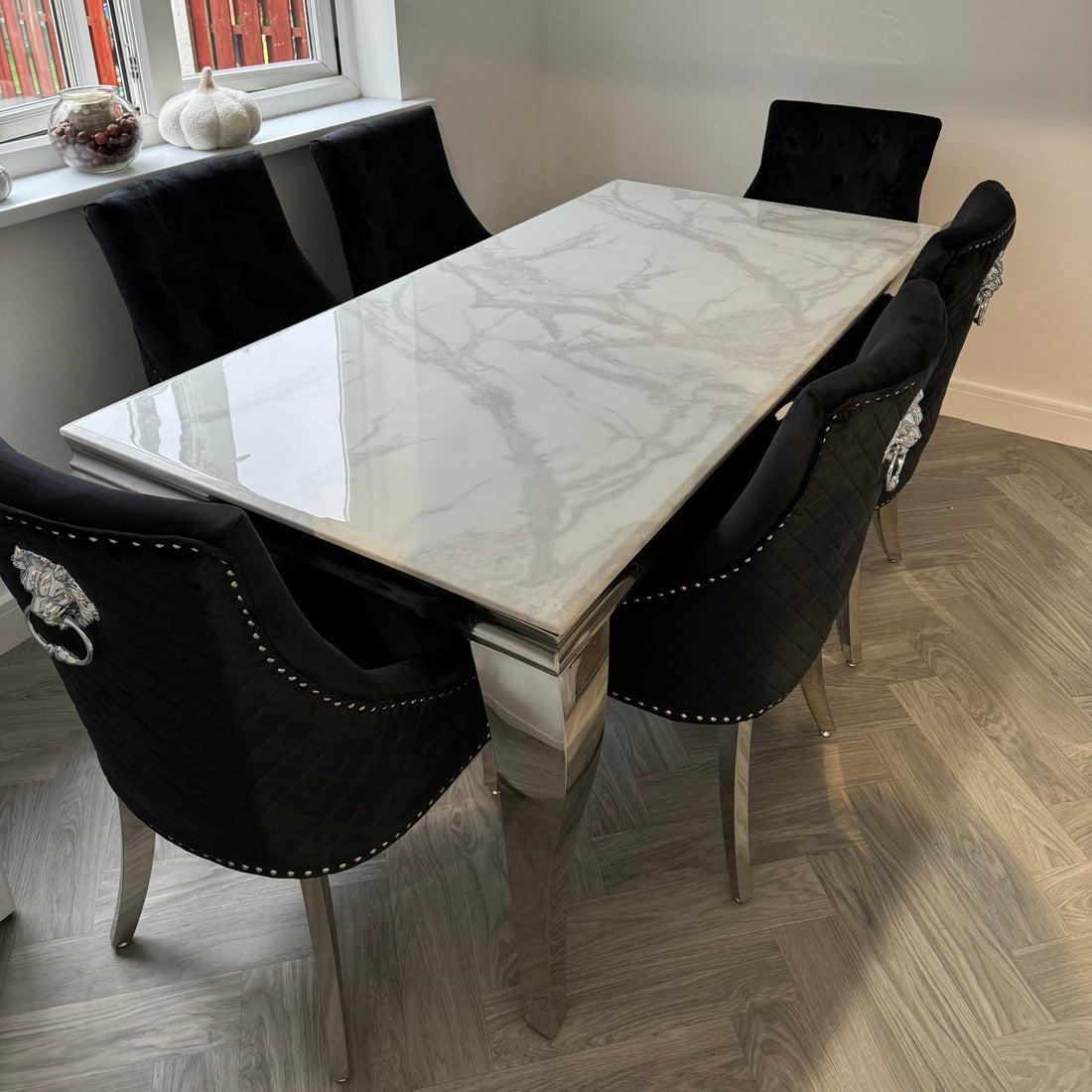 1.8 White Marble 6 Black Bentley chairs - Mirror4you