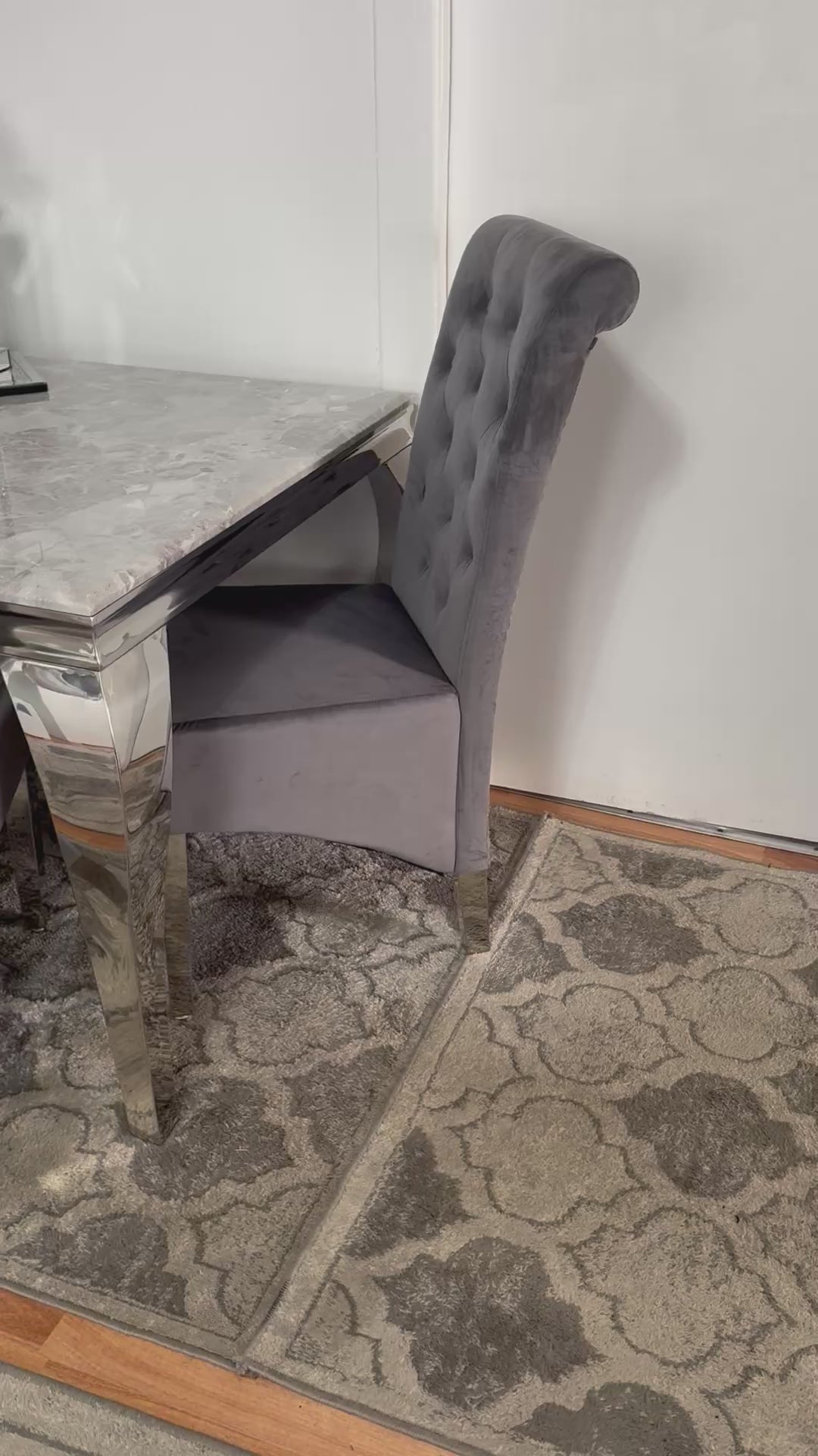 1.5 Louis 4 Emma Chairs